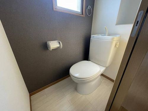 シェソワ八社の内装