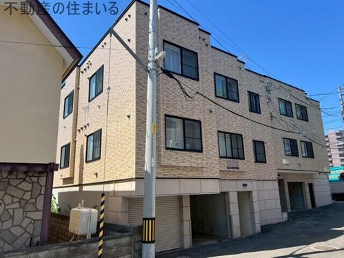 リナコートBの外観