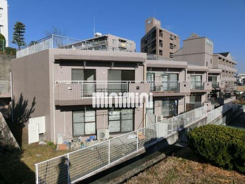 AG HOUSE A棟の外観