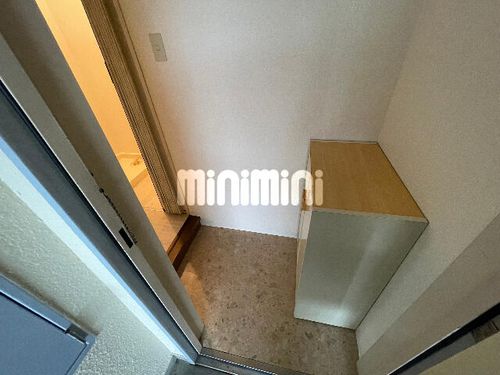 グリーンコーポ川岸の玄関