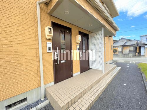 OKADA HOUSE G棟の玄関