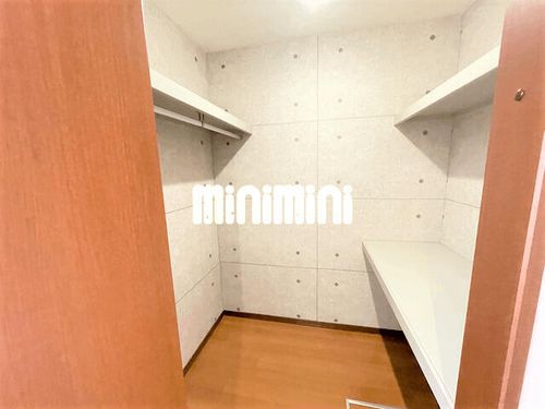 OKADA HOUSE G棟の内装