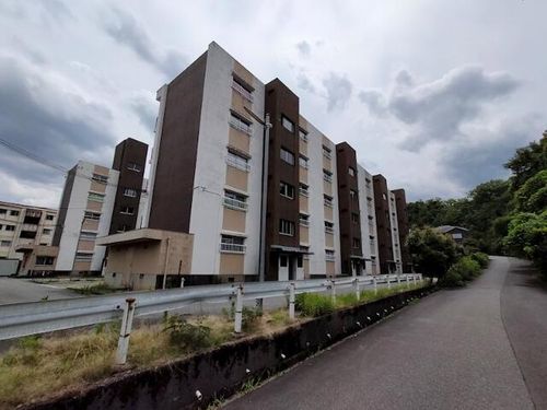 ヴィラナリー豊岡1号棟の外観