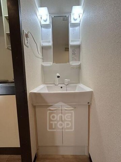 コスモセブンの内装