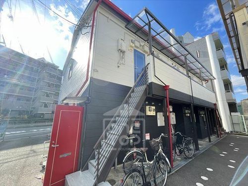 スカイメゾン総持寺の外観