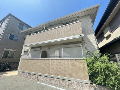 シャルム総持寺の外観