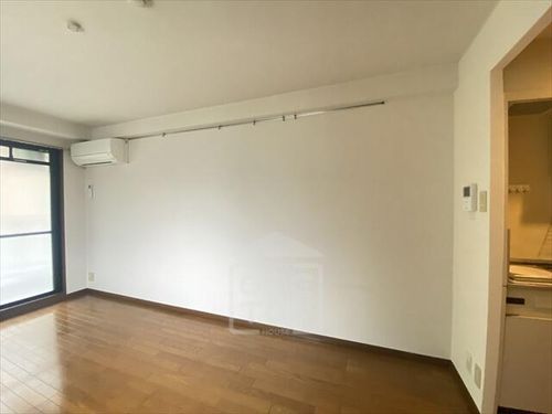 メゾンルミエールの居間