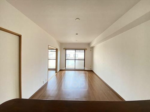 フロール南茨木の居間