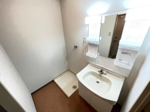 アクセス高辻の内装