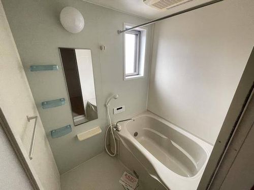 ガーデンスクエア B棟の風呂