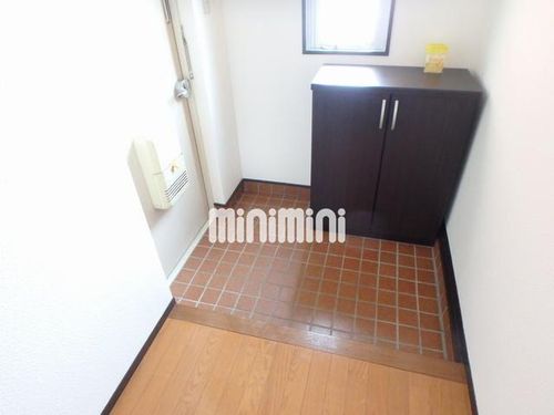 シャトー東山の玄関