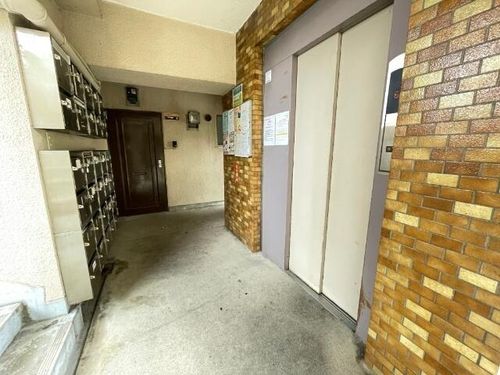 コーポ香流橋の玄関