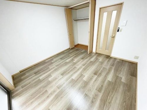 ライフイン・セントレイルの居間