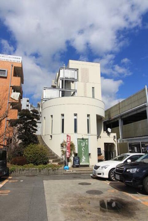 ドムス西高槻201の外観