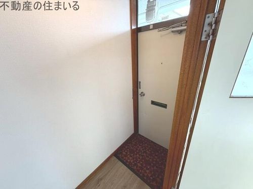 タイセイビルの玄関