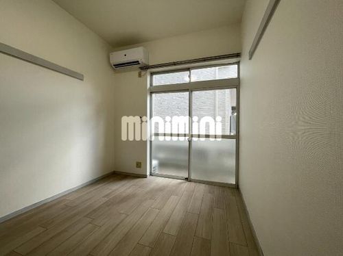 アーバン羽根の居間