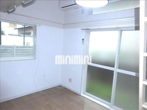 ラフィーネ保呂町の居間