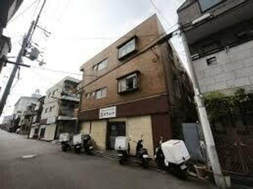 第三万代マンション1-12の外観