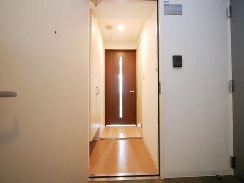 北海道札幌市中央区北二条東2丁目(マンション)の賃貸物件の玄関
