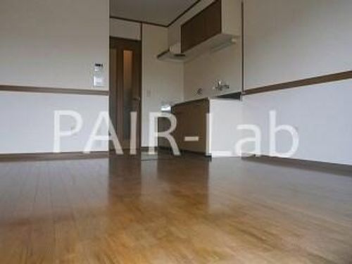 ローヤルライフの居間