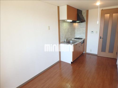 プラムV2の居間