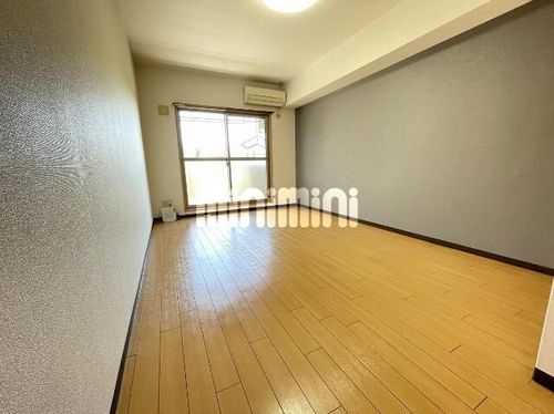 A・City二本木の居間