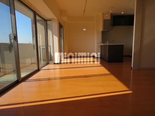 茶屋ヶ坂ライズの居間