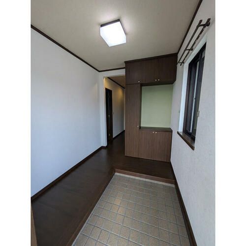 大阪府泉佐野市泉ケ丘1丁目(一戸建)の賃貸物件の玄関