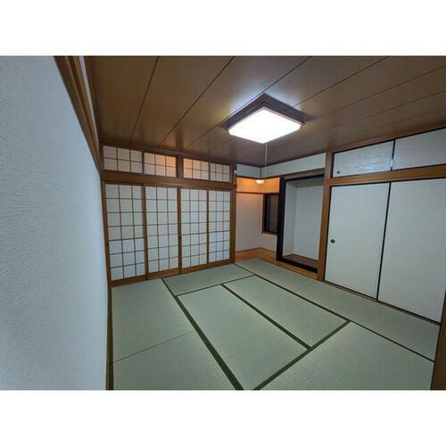 大阪府泉佐野市泉ケ丘1丁目(一戸建)の賃貸物件の居間