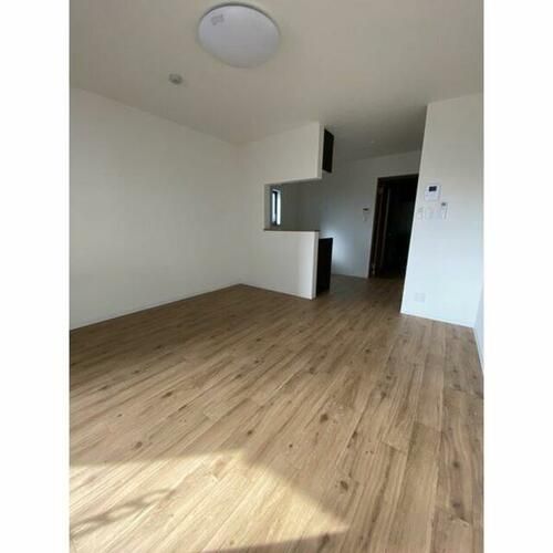 大阪府門真市常称寺町(アパート)の賃貸物件の居間