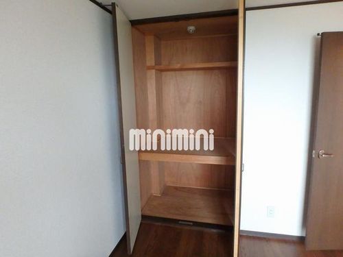 エステート長茂の内装