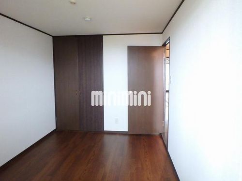 エステート長茂の居間