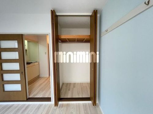 ハイツ友の内装