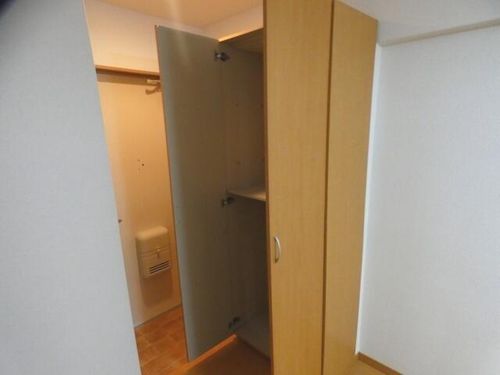 福岡県春日市小倉6丁目(マンション)の賃貸物件の玄関