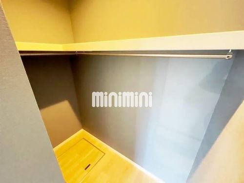 ドミール・九之坪 A棟の内装