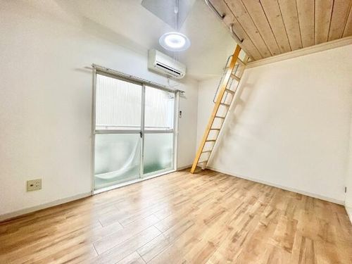 ソフィア ブランシェ104の居間