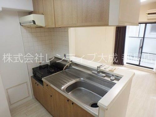 大阪府大阪市城東区成育2丁目(マンション)の賃貸物件のキッチン