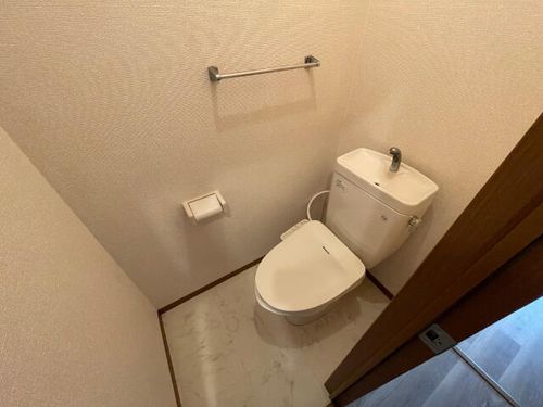 パイン・ウォールの内装