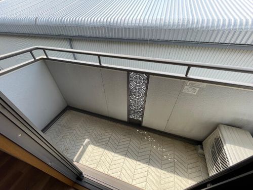 パイン・ウォールの内装