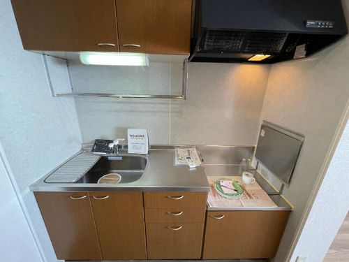 パイン・ウォールのキッチン