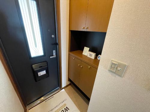 パイン・ウォールの玄関