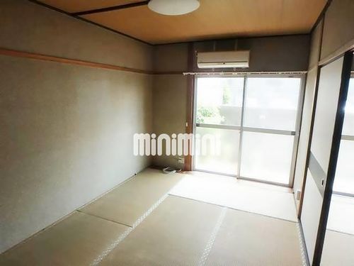 サンハウスの居間