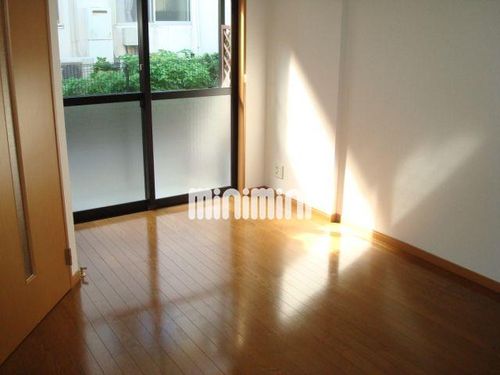 ブランシェ平池の居間