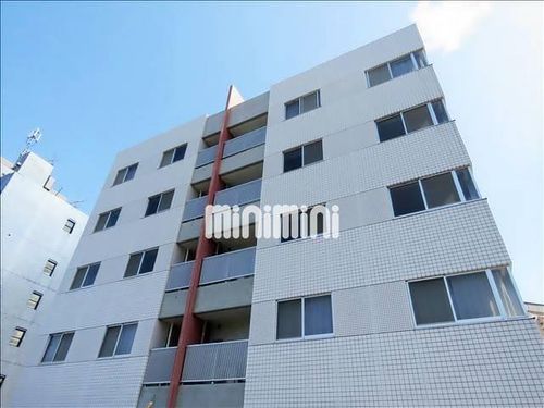 デリカ末盛の外観