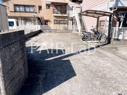 コーポTMYの玄関