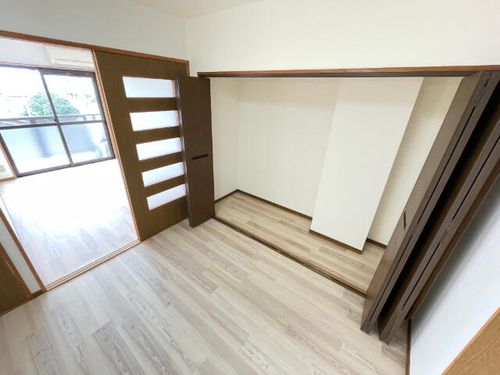 イーストタウンの内装