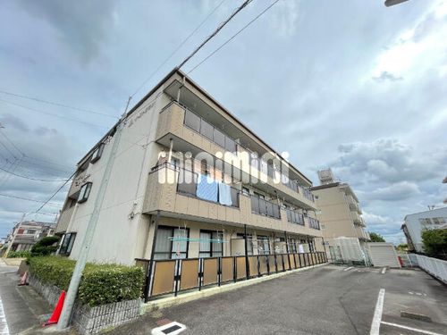 イーストタウンの外観