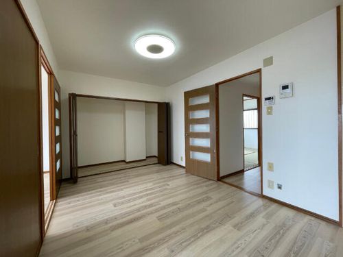 イーストタウンの居間