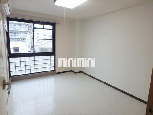 エクセランス内藤の居間