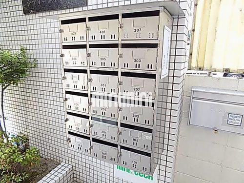 シティライフ八事の玄関